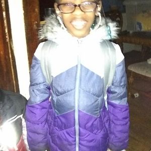 Meet your Posher, Clarastine